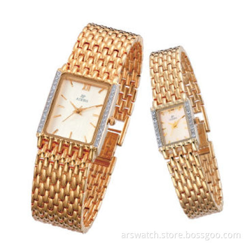 Fashion he and she watches, with alloy case and bracelet, gold plating